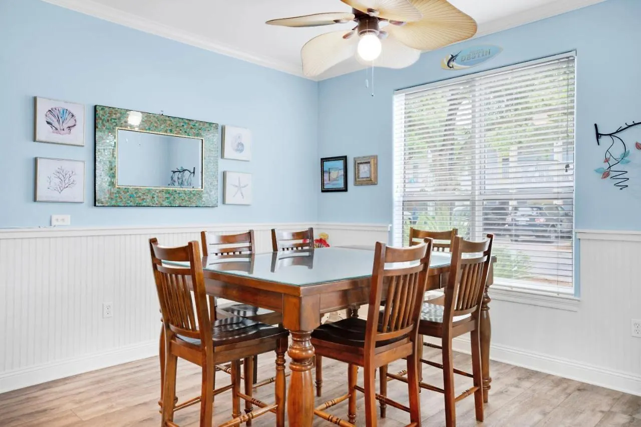 Holiday home Skips Corner Pet Friendly Beach Trolley Destin
