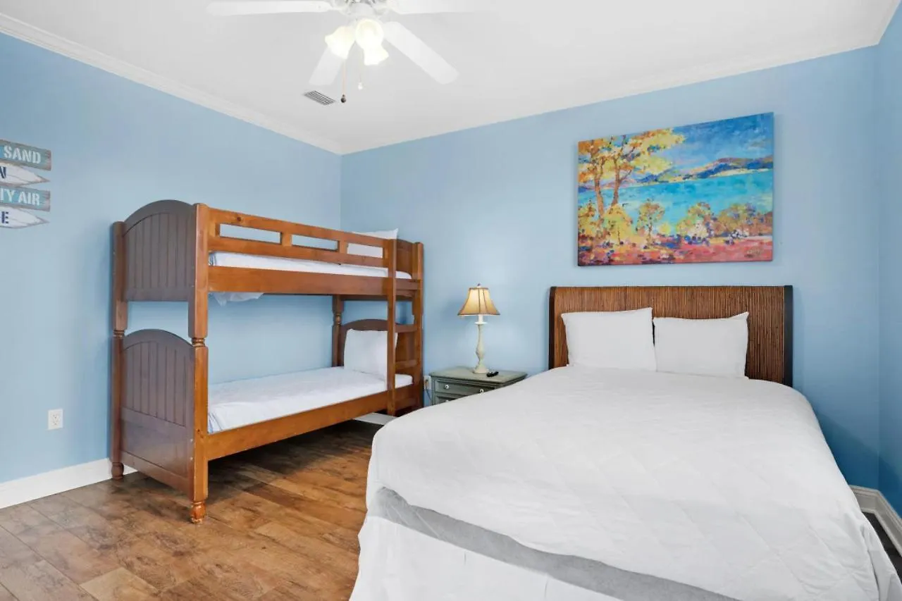 Skips Corner Pet Friendly Beach Trolley Destin 0*,